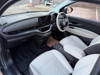 Fiat 500e 42kWh La Prima Auto 3dr