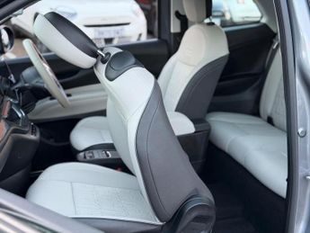 Fiat 500e 42kWh La Prima Hatchback 3dr Electric Auto (118 ps)