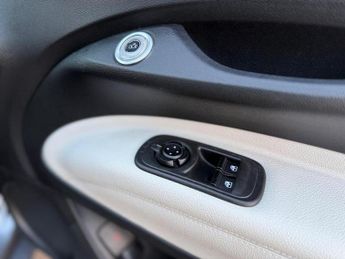 Fiat 500e 42kWh La Prima Hatchback 3dr Electric Auto (118 ps)