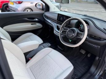 Fiat 500e 42kWh La Prima Auto 3dr