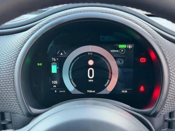 Fiat 500e 42kWh La Prima Hatchback 3dr Electric Auto (118 ps)