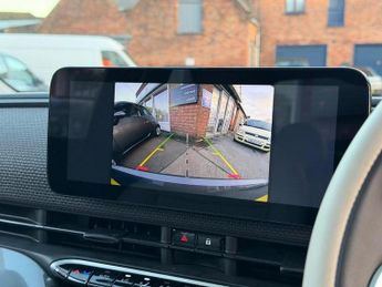 Fiat 500e 42kWh La Prima Hatchback 3dr Electric Auto (118 ps)