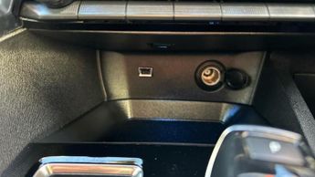 Peugeot 3008 1.6 13.2kWh GT Line SUV 5dr Petrol Plug-in Hybrid e-EAT 4WD Euro