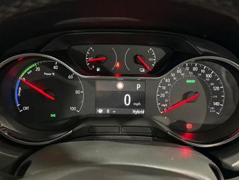 Vauxhall GRANDLAND X 1.6 Hybrid4 300 Ultimate Nav 5dr Auto