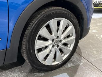 Vauxhall GRANDLAND X 1.6 Hybrid4 300 Ultimate Nav 5dr Auto