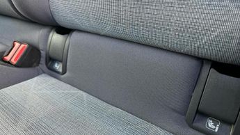 Volkswagen ID.3 Pro Performance 58kWh Life Hatchback 5dr Electric Auto (204 ps)