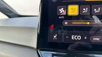 Volkswagen ID.3 Pro Performance 58kWh Life Hatchback 5dr Electric Auto (204 ps)