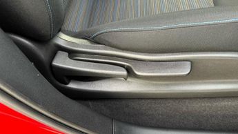 Nissan Leaf 39kWh Acenta Hatchback 5dr Electric Auto (150 ps)