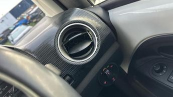 Volkswagen e-up! 36.8kWh e-up! Hatchback 5dr Electric Auto (82 ps)