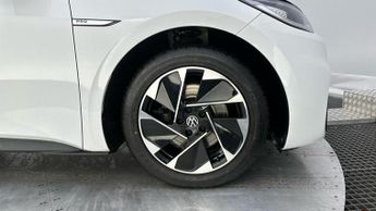 Volkswagen ID.3 Pro Performance 58kWh Family Hatchback 5dr Electric Auto (204 ps