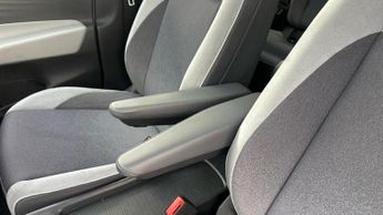 Volkswagen ID.3 Pro Performance 58kWh Family Hatchback 5dr Electric Auto (204 ps