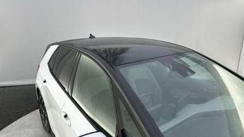 Volkswagen ID.3 Pro Performance 58kWh Family Hatchback 5dr Electric Auto (204 ps