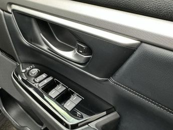 Honda CR-V 2.0 i-MMD Hybrid SR 5dr eCVT
