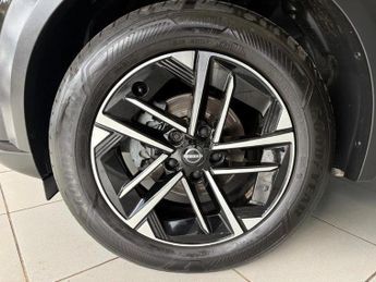 Nissan Juke 1.6 N-Connecta SUV 5dr Petrol Hybrid Auto