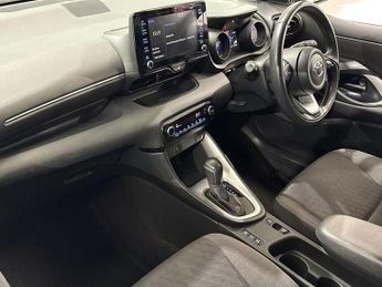 Toyota YARIS 1.5 Hybrid Design 5dr CVT