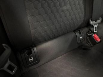 Toyota YARIS 1.5 Hybrid Design 5dr CVT