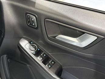 Ford KUGA 2.5 FHEV ST-Line 5dr CVT