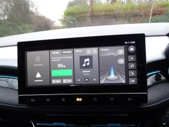 MG MG5 61.1kWh Trophy Long Range Auto 5dr