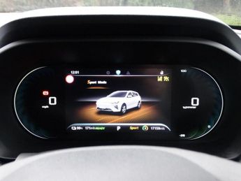 MG MG5 61.1kWh Trophy Long Range Auto 5dr