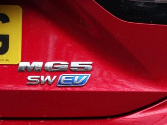 MG MG5 61.1kWh Trophy Long Range Auto 5dr