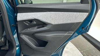 Peugeot E-3008 73kWh GT SUV 5dr Electric Auto (210 ps)