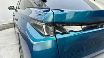 Peugeot E-3008 73kWh GT SUV 5dr Electric Auto (210 ps)