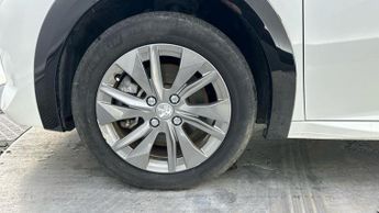 Peugeot E-208 50kWh Allure Premium Hatchback 5dr Electric Auto (136 ps)