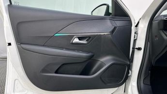 Peugeot E-208 50kWh Allure Premium Hatchback 5dr Electric Auto (136 ps)