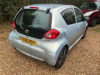 Toyota AYGO 1.0 VVT-i + 5dr