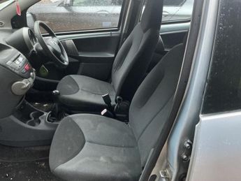 Toyota AYGO 1.0 VVT-i + 5dr