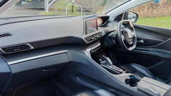 Peugeot 3008 1.2 PureTech Allure SUV 5dr Petrol EAT Euro 6 (s/s) (130 ps)