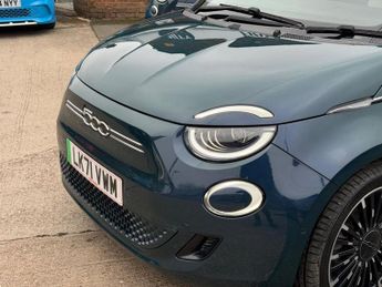 Fiat 500e C 42kWh La Prima Convertible 2dr Electric Auto (118 ps)