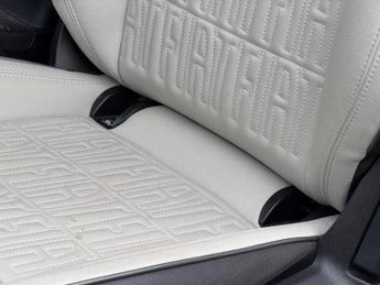 Fiat 500e C 42kWh La Prima Convertible 2dr Electric Auto (118 ps)