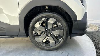 Suzuki e Vitara 61kWh Ultra SUV 5dr Electric Auto (174 ps)