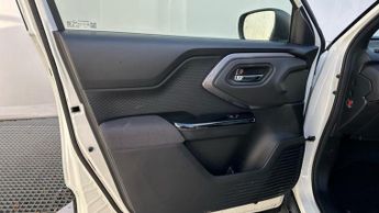 Suzuki e Vitara 61kWh Ultra SUV 5dr Electric Auto (174 ps)