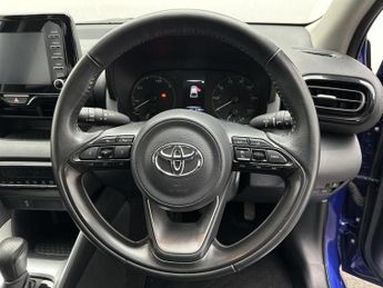 Toyota Yaris Icon Hev Cvt