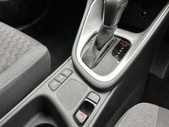 Toyota Yaris Icon Hev Cvt