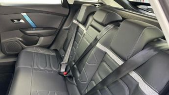 Citroen e-C4 50kWh Shine Plus Hatchback 5dr Electric Auto (7.4kW Charger) (13