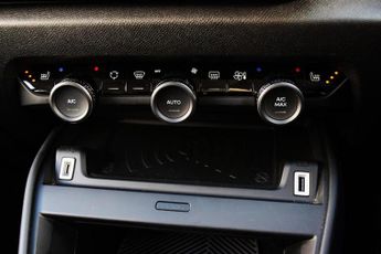 Citroen e-C4 50kWh Shine Plus Hatchback 5dr Electric Auto (7.4kW Charger) (13