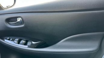 Nissan Leaf 39kWh Tekna Hatchback 5dr Electric Auto (150 ps)
