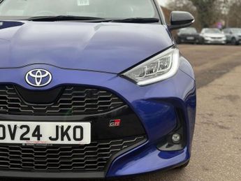Toyota Yaris 1.5 VVT-h GR SPORT E-CVT Euro 6 (s/s) 5dr