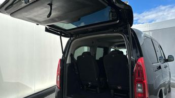 Citroen e-Berlingo 52kWh PLUS XL MPV 5dr Electric Auto (7.4kW Charger) (136 ps)