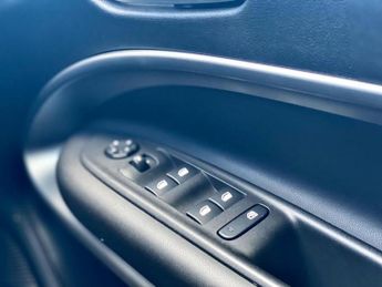 Jeep Avenger 54kWh Summit SUV 5dr Electric Auto (156 ps)