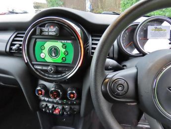 MINI Hatch 1.5 Cooper Classic Hatchback 3dr Petrol Steptronic Euro 6 (s/s) 