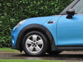 MINI Hatch 1.5 Cooper Classic Hatchback 3dr Petrol Steptronic Euro 6 (s/s) 