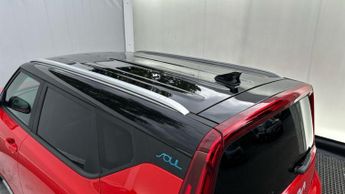 Kia Soul 64kWh Maxx SUV 5dr Electric Auto (201 bhp)