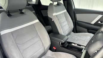 Citroen e-C4 X 50kWh e-series Fastback 4dr Electric Auto (7.4kW Charger) (136 p