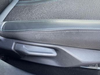 Peugeot 308 1.2 PureTech 130 Allure Premium 5dr EAT8 [Digital]