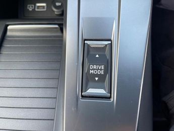 Peugeot 308 1.2 PureTech 130 Allure Premium 5dr EAT8 [Digital]