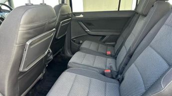 Volkswagen Touran 1.5 TSI EVO SE Family MPV 5dr Petrol DSG Euro 6 (s/s) (150 ps)